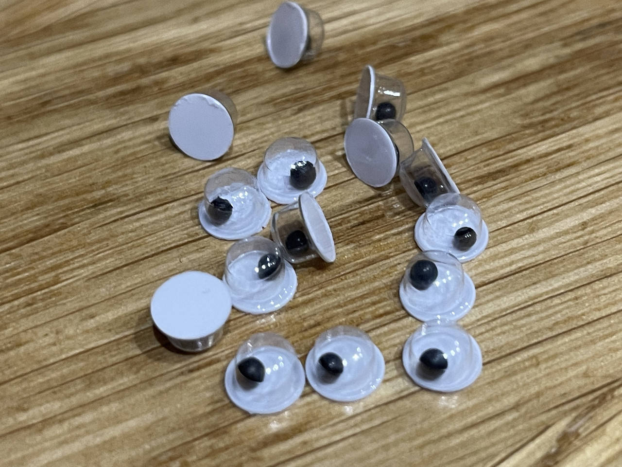 

Глазки №812 (0.5см) 10 пар