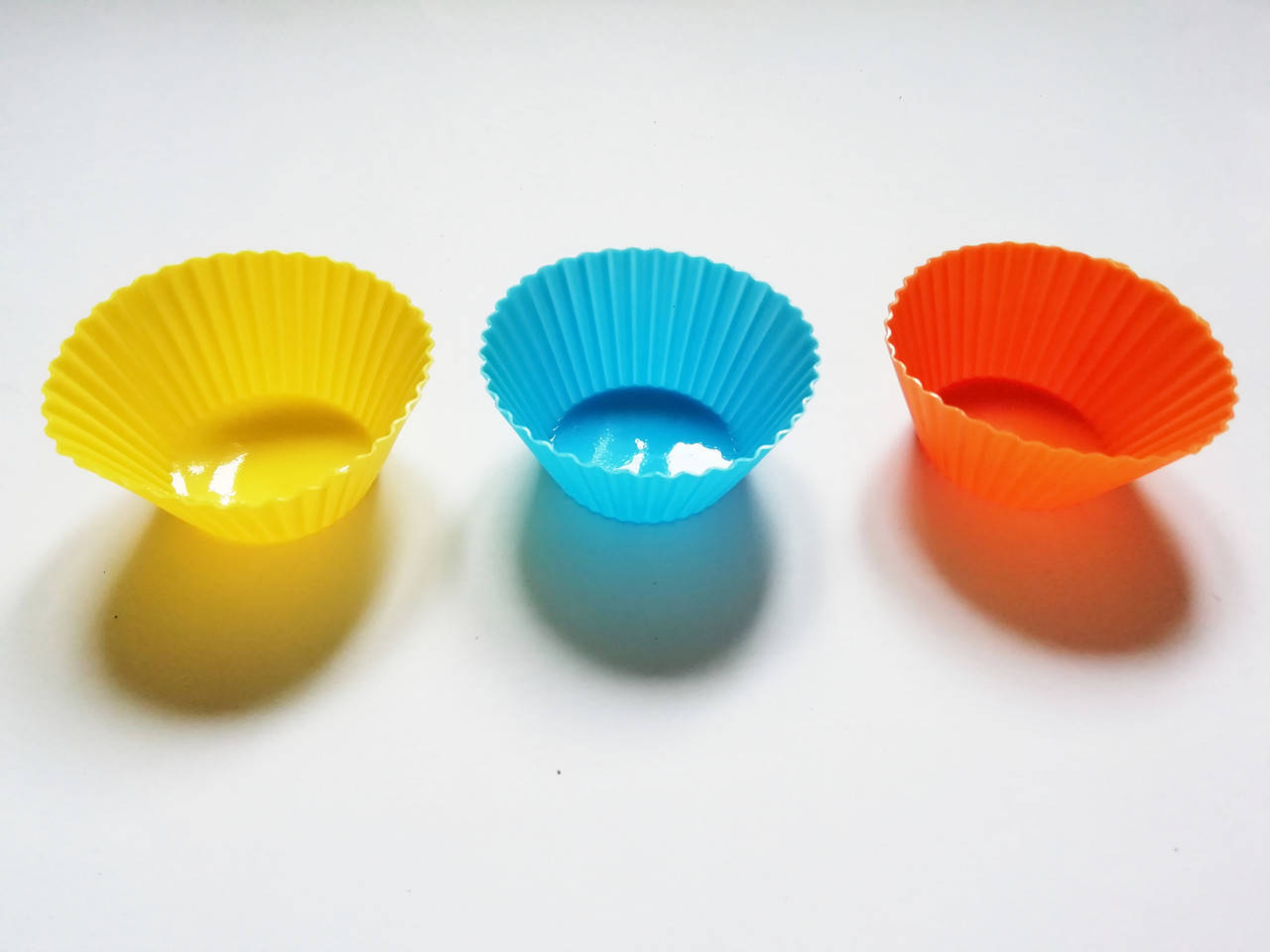 

Комплект силиконовых форм для выпечки кексов 6 шт., Разные цвета