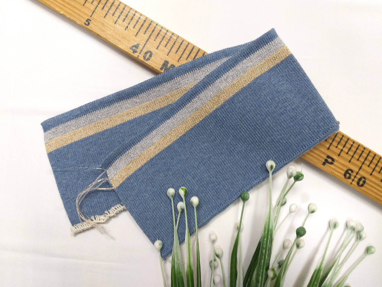 

Воротник М (джинс меланж с серебряной и золотой полосами) (арт. 30747)