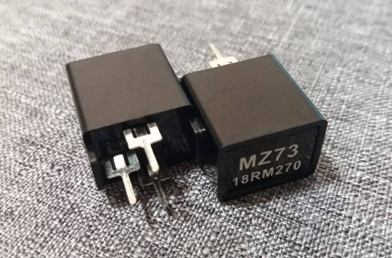 

Позистор MZ73 18RM270 3pin 12-20Ω