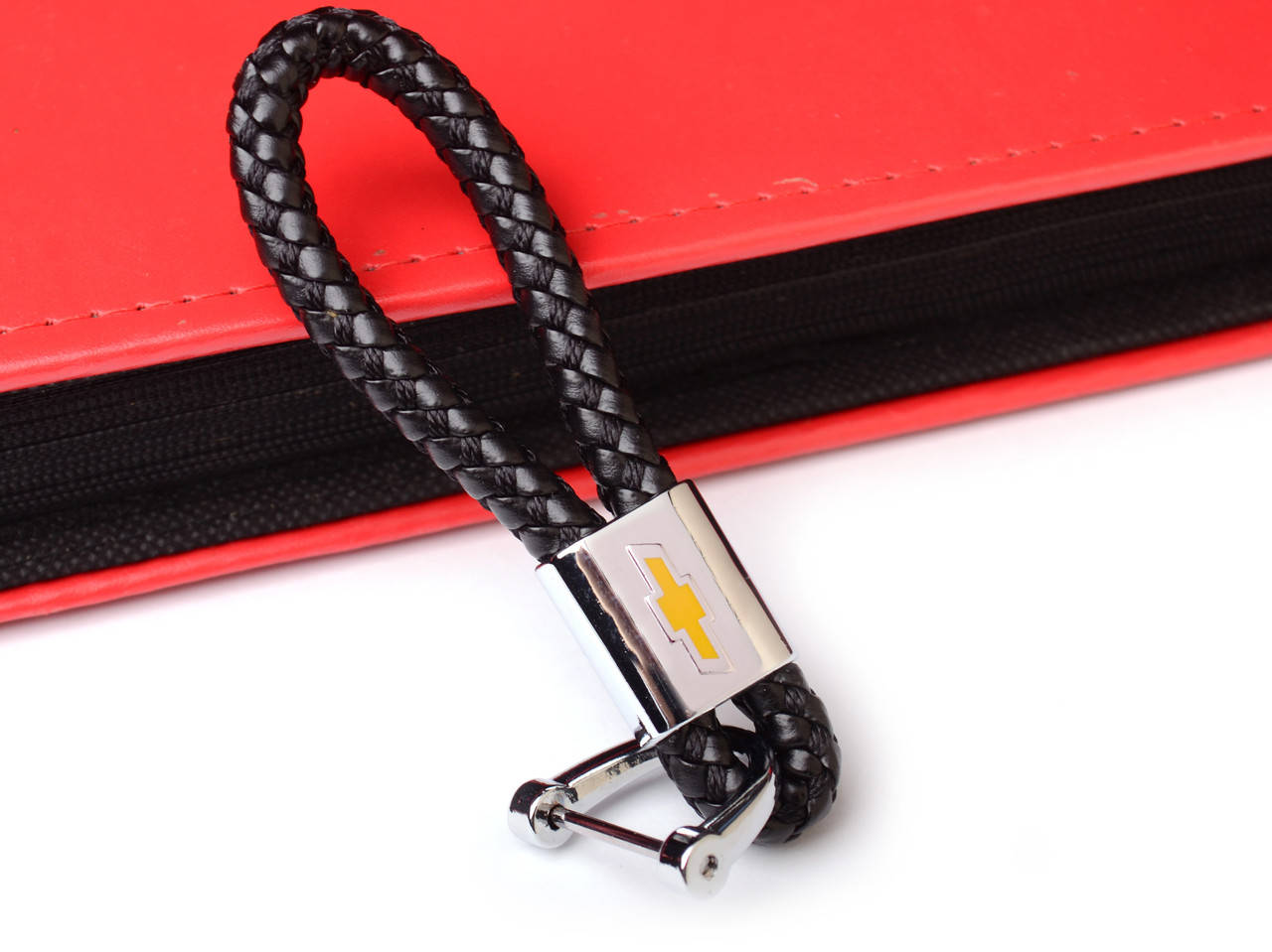 

Брелок жгут c экокожи с логотипом авто Chevrolet, Черный