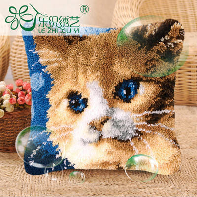 

Наборы для рукоделия (ковровая техника) подушка "Киця"