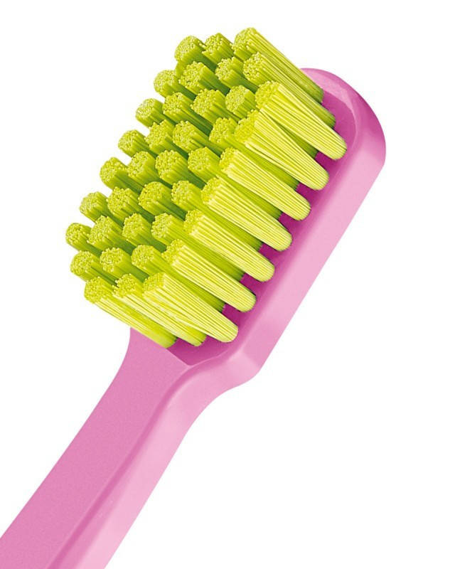 

Зубная щетка Curaprox CS 5460 Ultra Soft, d 0,10 мм 17 Зубная щетка белая/щетина синяя