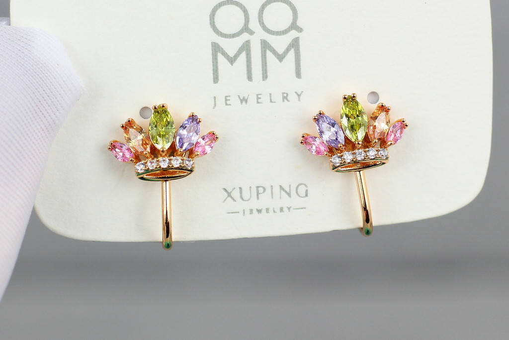 

Серьги клипсы Xuping Jewelry короны с разноцветными камнями 1,7 см золотистые