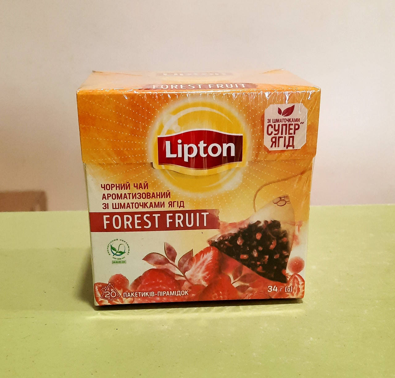 

Чай Lipton Forest Fruit 20 пирамидок черный
