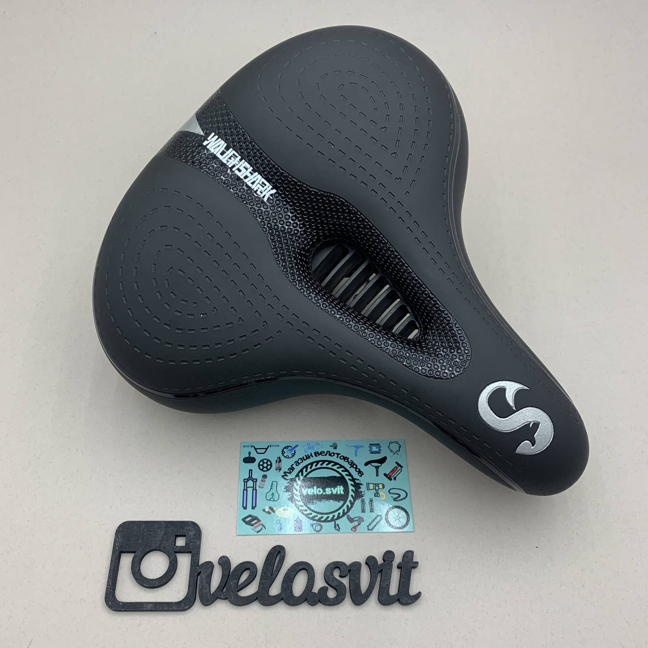 

Качественное седло на пружинах для велосипеда "Shark”