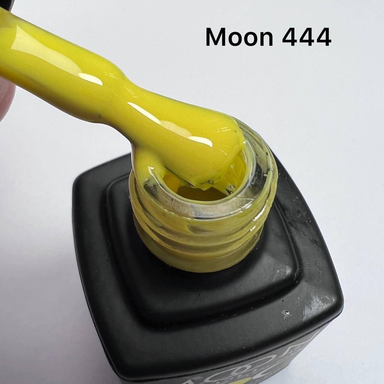 

Гель-лак от Moon Full 444