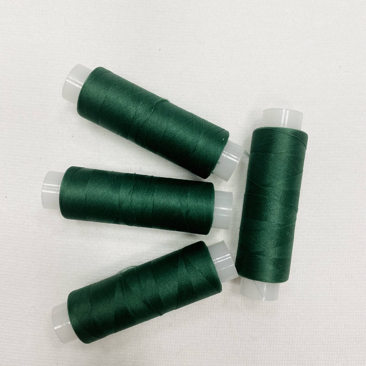 

Нитка Текстурированная для трикотажа Stretch 5104 цвет зеленый плотность 160 намотка 200м 100% полиэстер, Зелёный