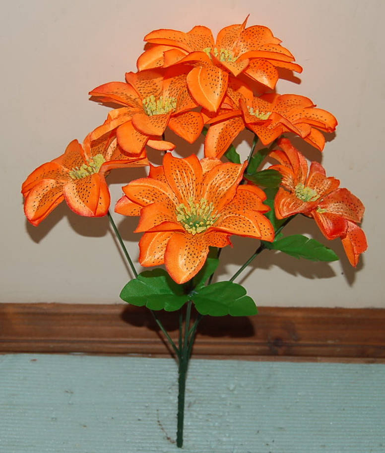 

М-450 Крокус 6 голов 32х11 см