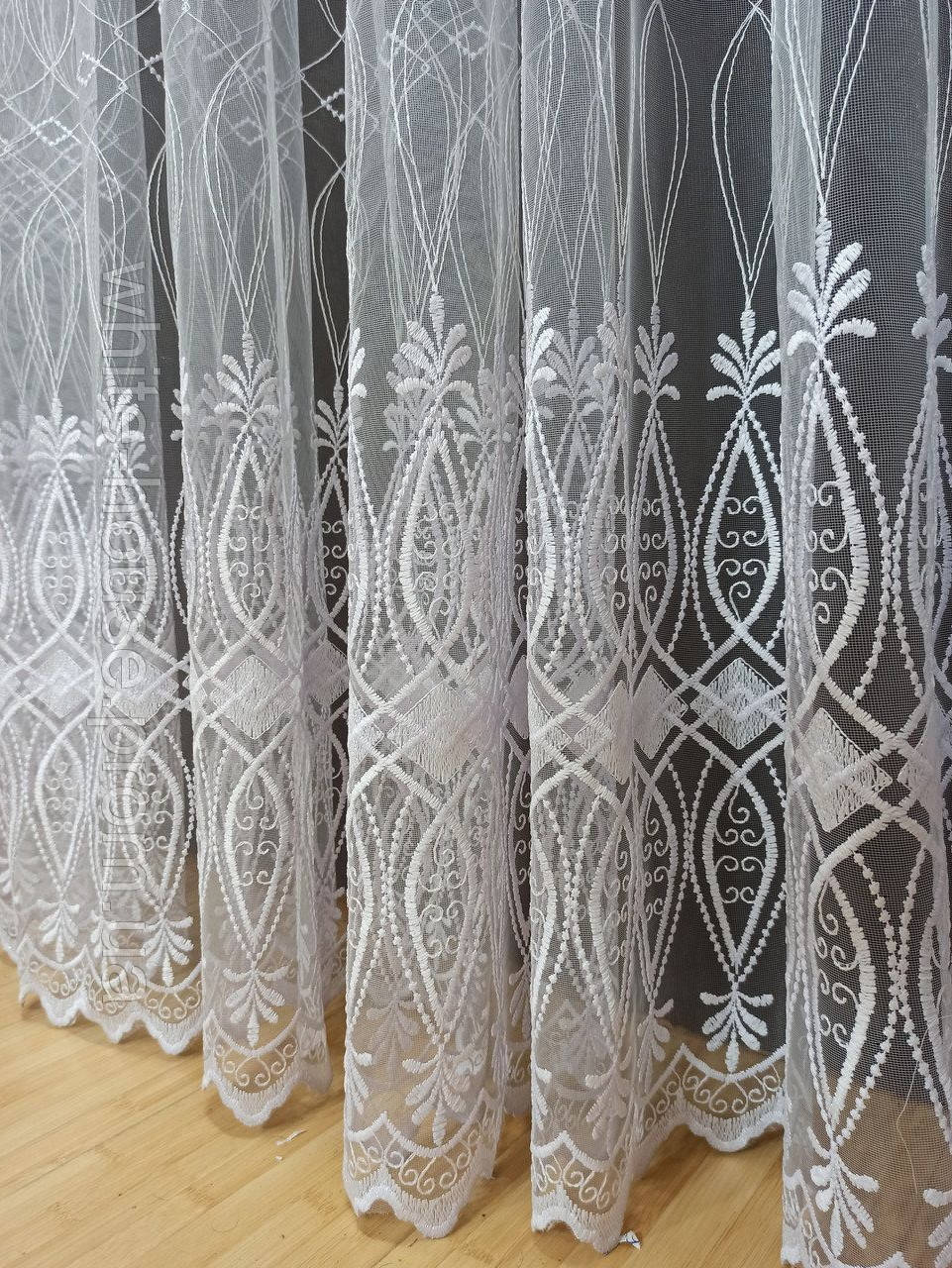 

Тюль белоя с розшытым низом, Белый