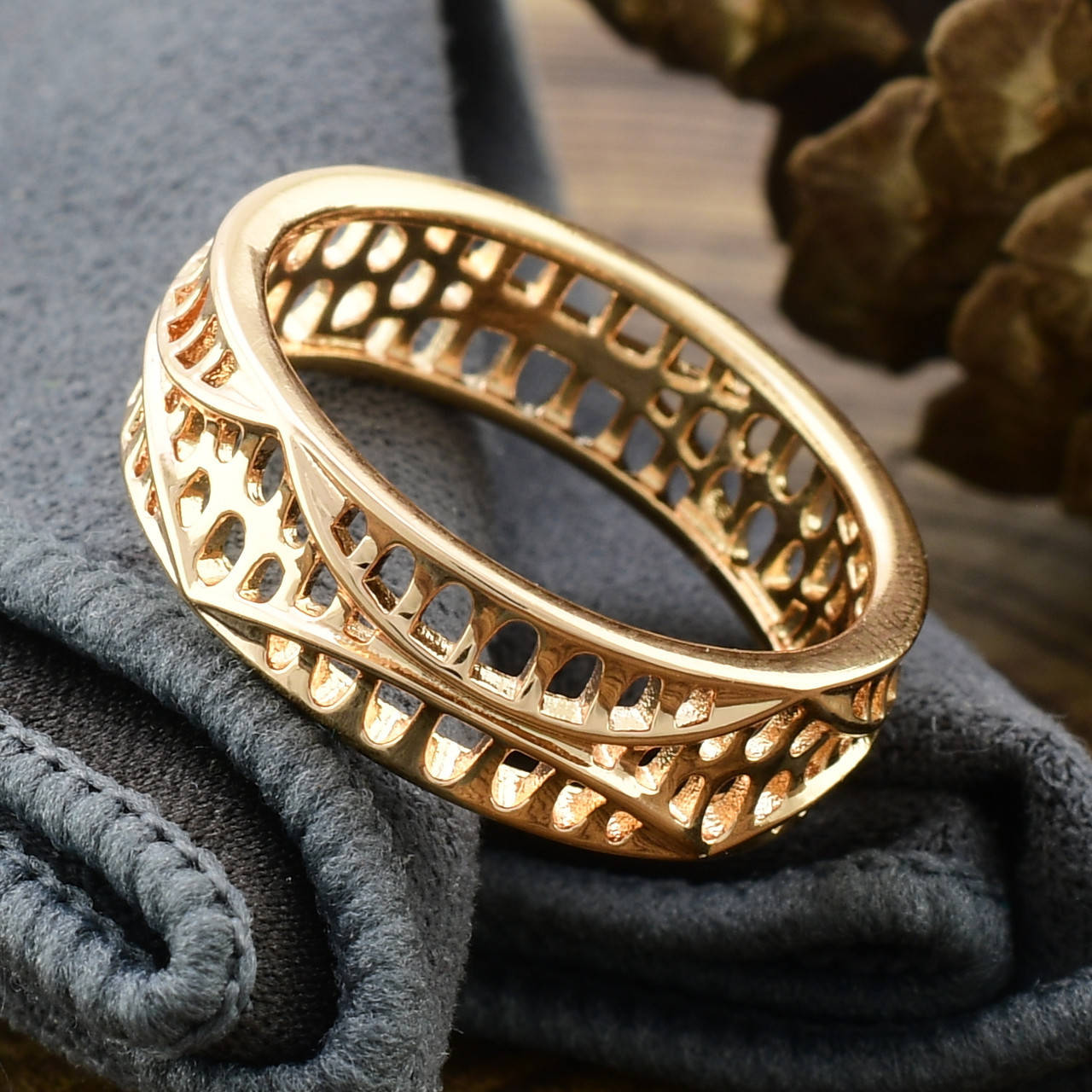 

Кольцо Xuping 14062 ширина 6 мм позолота 18К размер 18