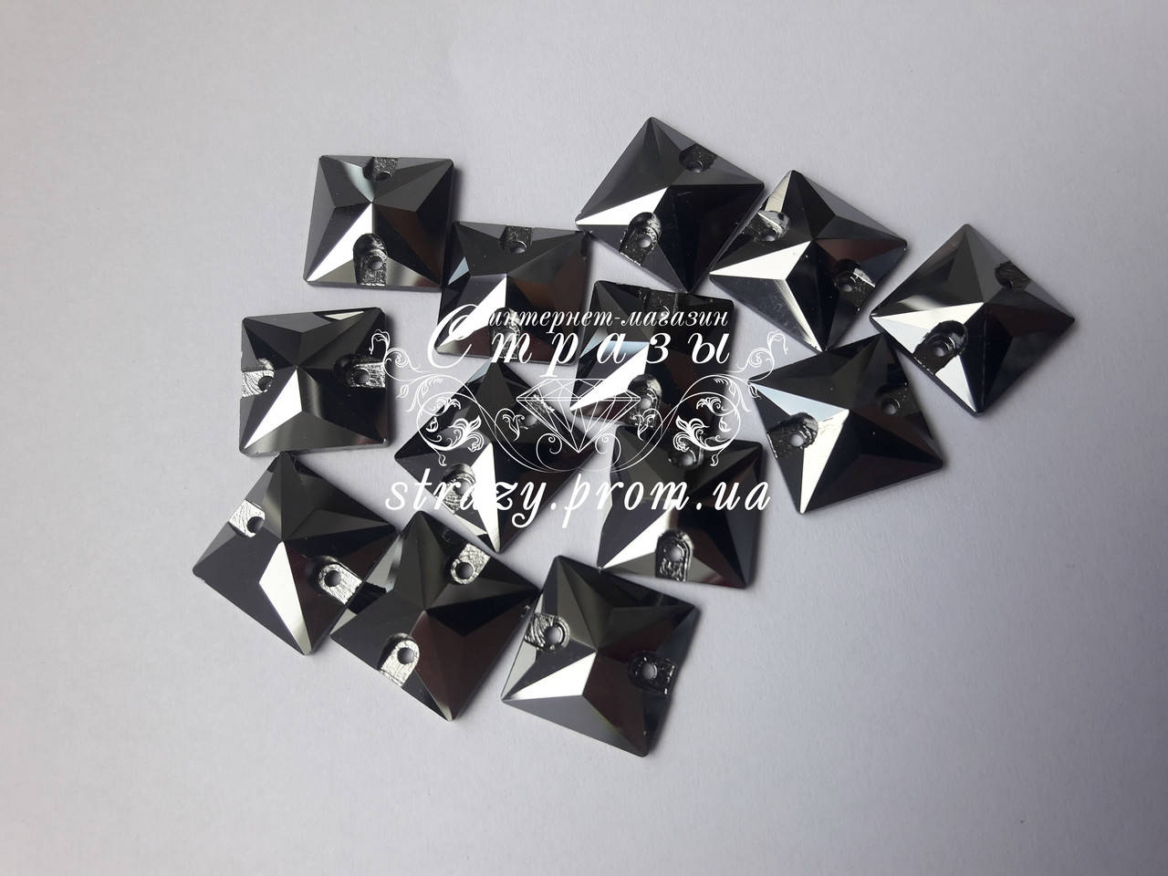 

Стразы пришивные Lux Квадрат 10мм. Hematite