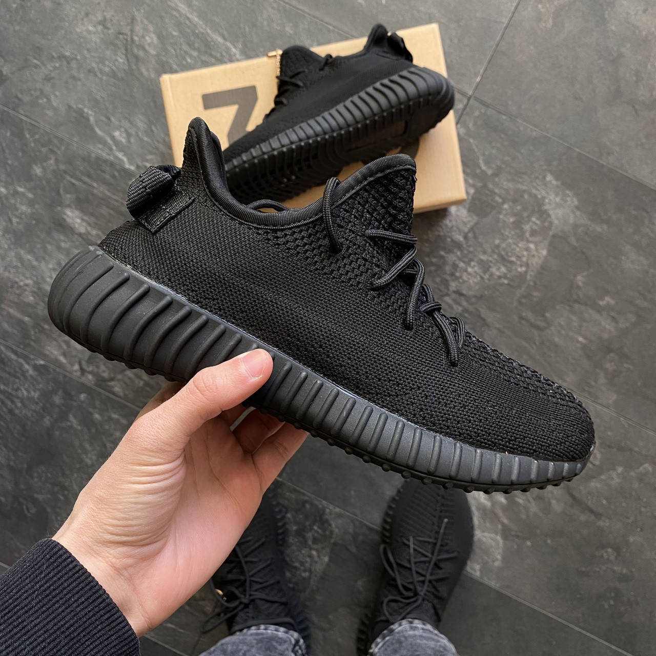 

Кроссовки Adidas Yeezy Boost 350 Black, Черный
