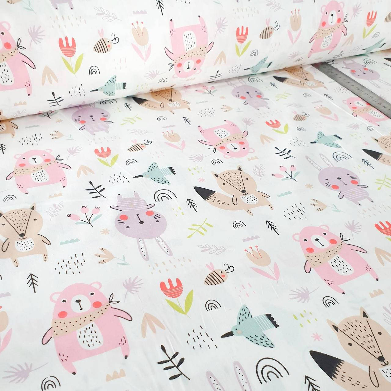 

Сатин. Звери на полянке розовые, Розовый