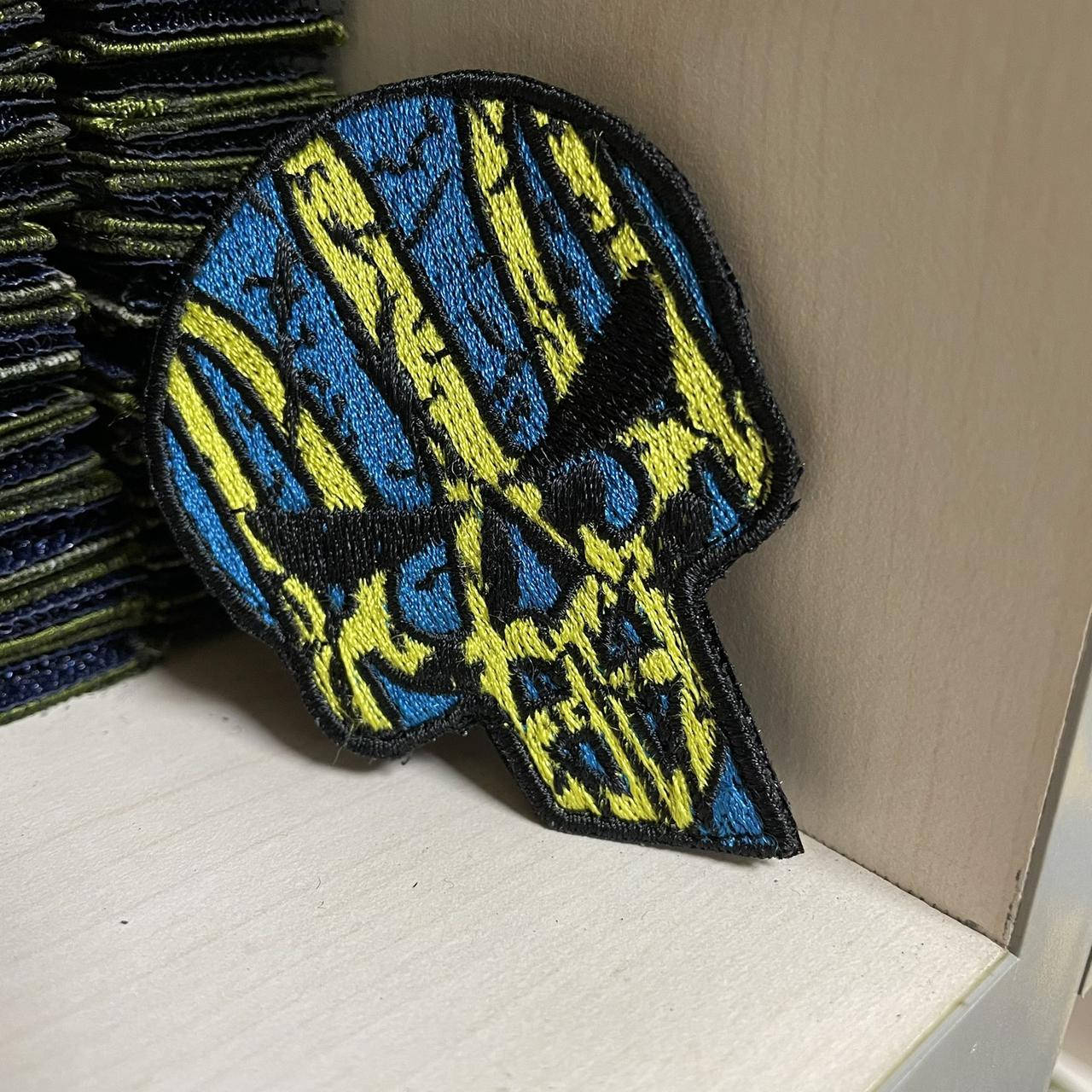 

Шеврон череп герб контурный (Каратель) 7*5 см