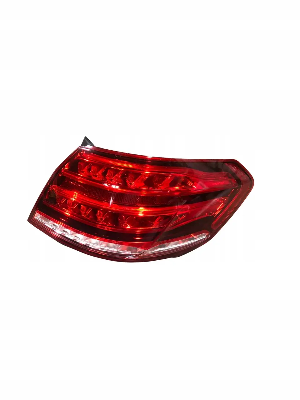 

Фонарь стоп Права MERCEDES W212 2129060803 USZCZERBIONA под заказ 2-4 дн