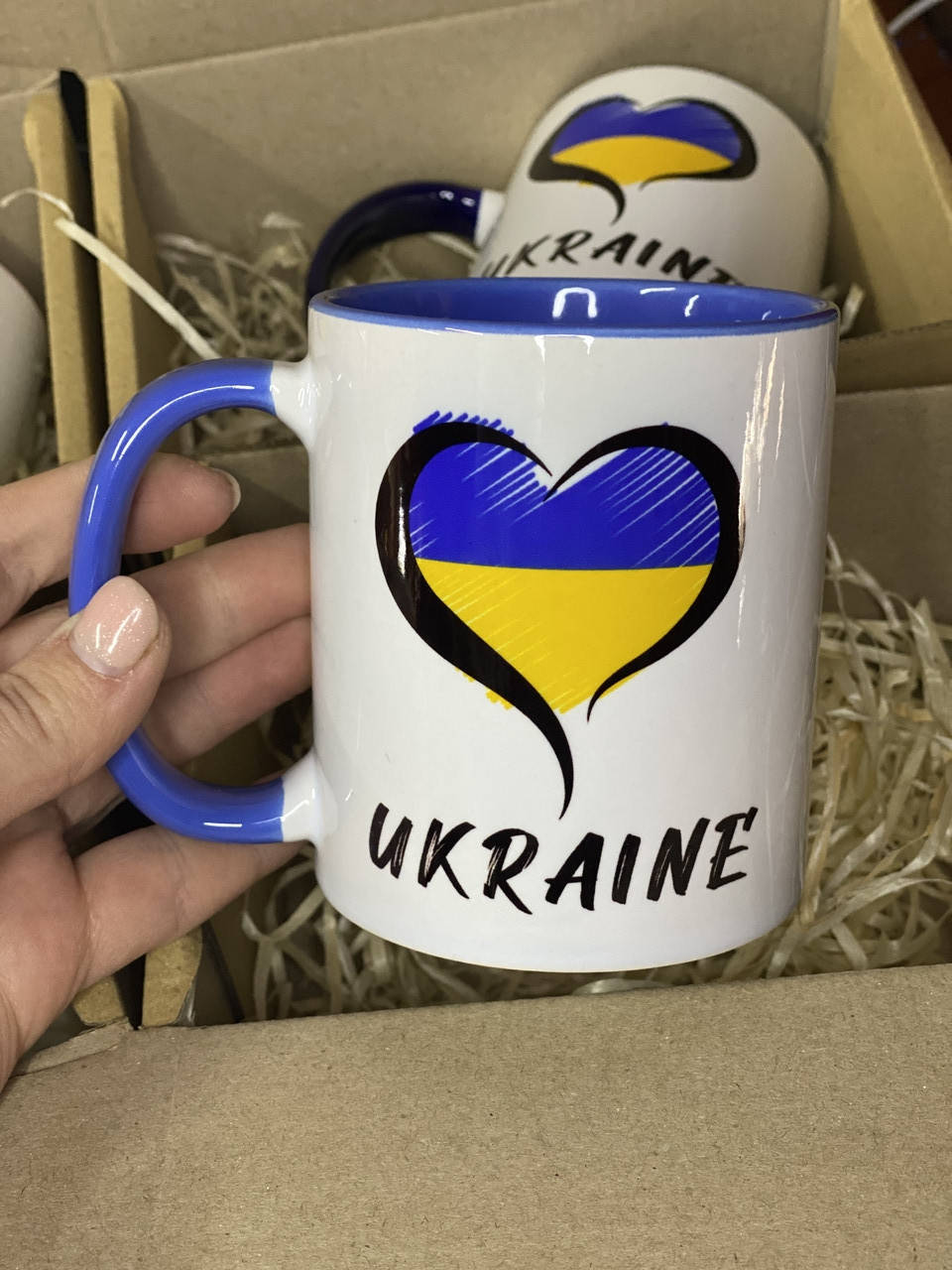 

Чашка UKRAINE с сердечком, синяя ручка, Синий