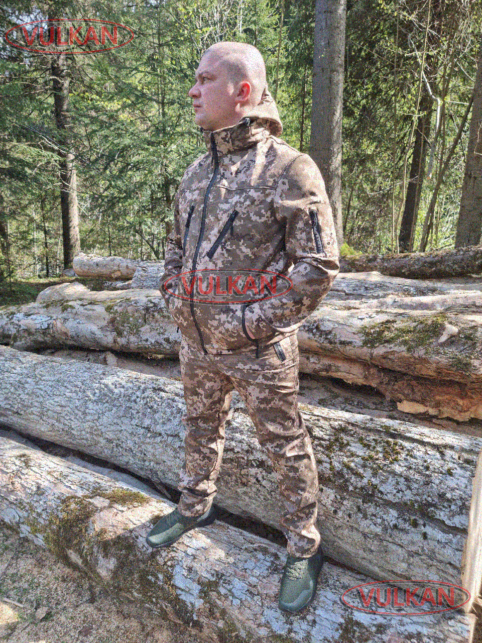 

Камуфляжный костюм Soft Shell пиксель