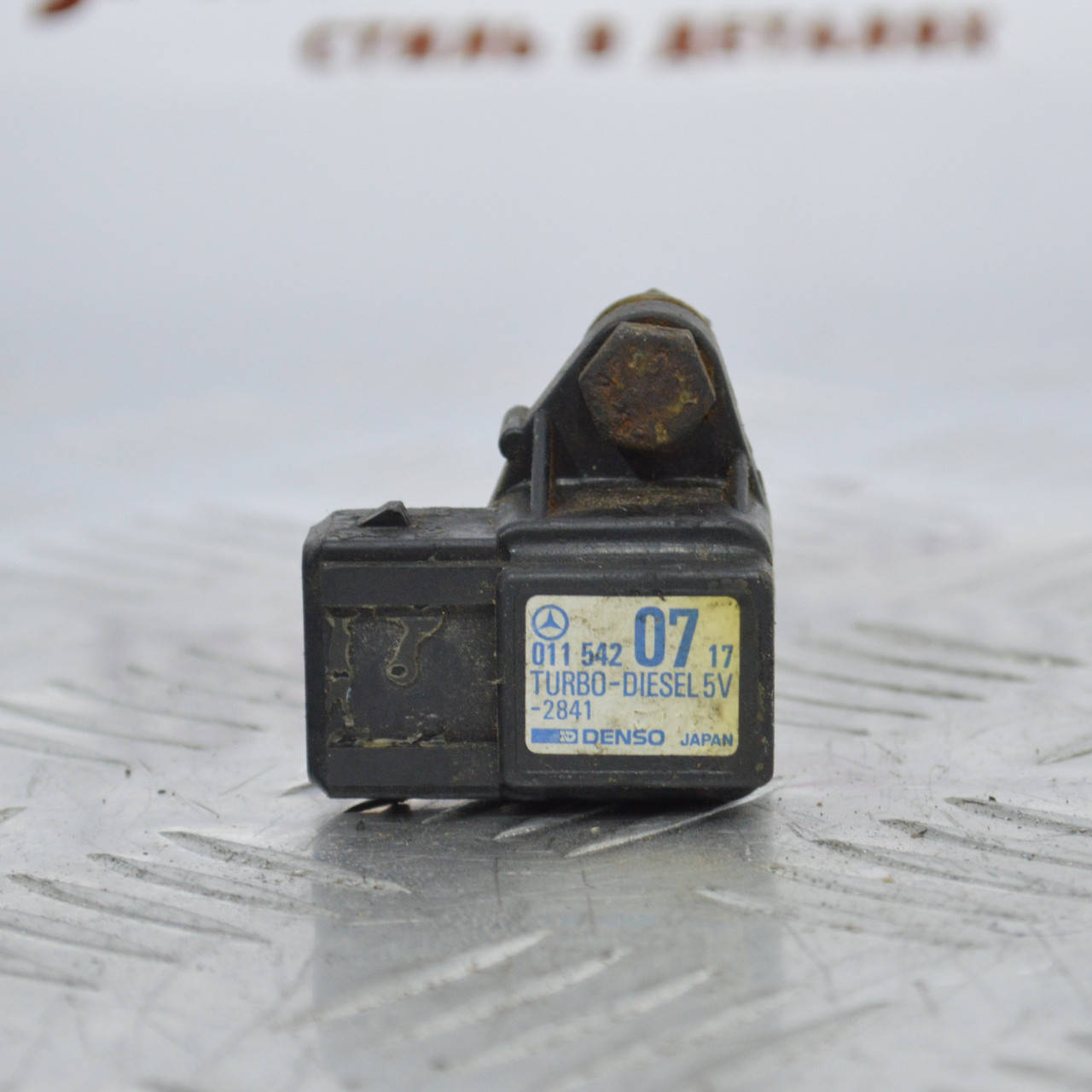 

Датчик давления воздуха Mercedes Sprinter Vito W168 W202 W124 W210 W461 W463 W140 (Мерседес) 0115420717