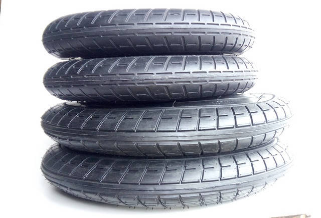 

Комплект шин для детской коляски, 12 1/2 х 2 1/4 (57 - 203) и 10 х 2, Черный