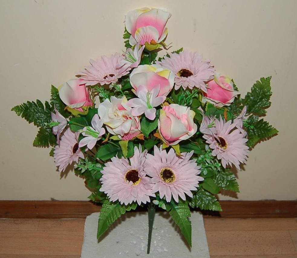 

М- 648 Букет роза с герберой односторонний 12 голов 52х12 см