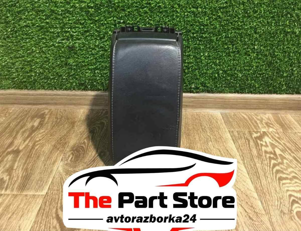 

Подлокотник Skoda Octavia A5 Шкода Октавия А5 2008 - 2013, 1Z0864207D