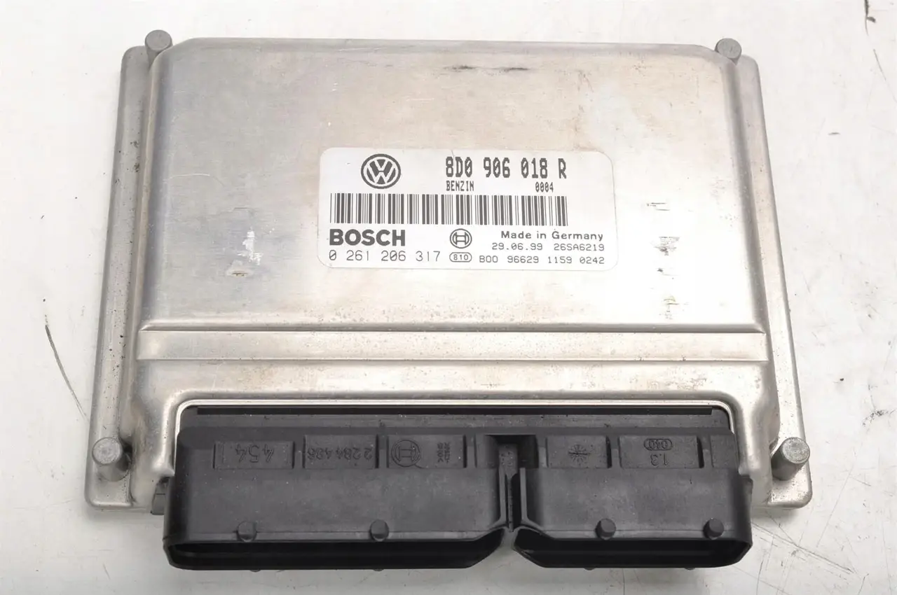 

Блок управления двигателем ЕБУ PASSAT B5 1.8 20V 8D0906018R под заказ 2-4 дн