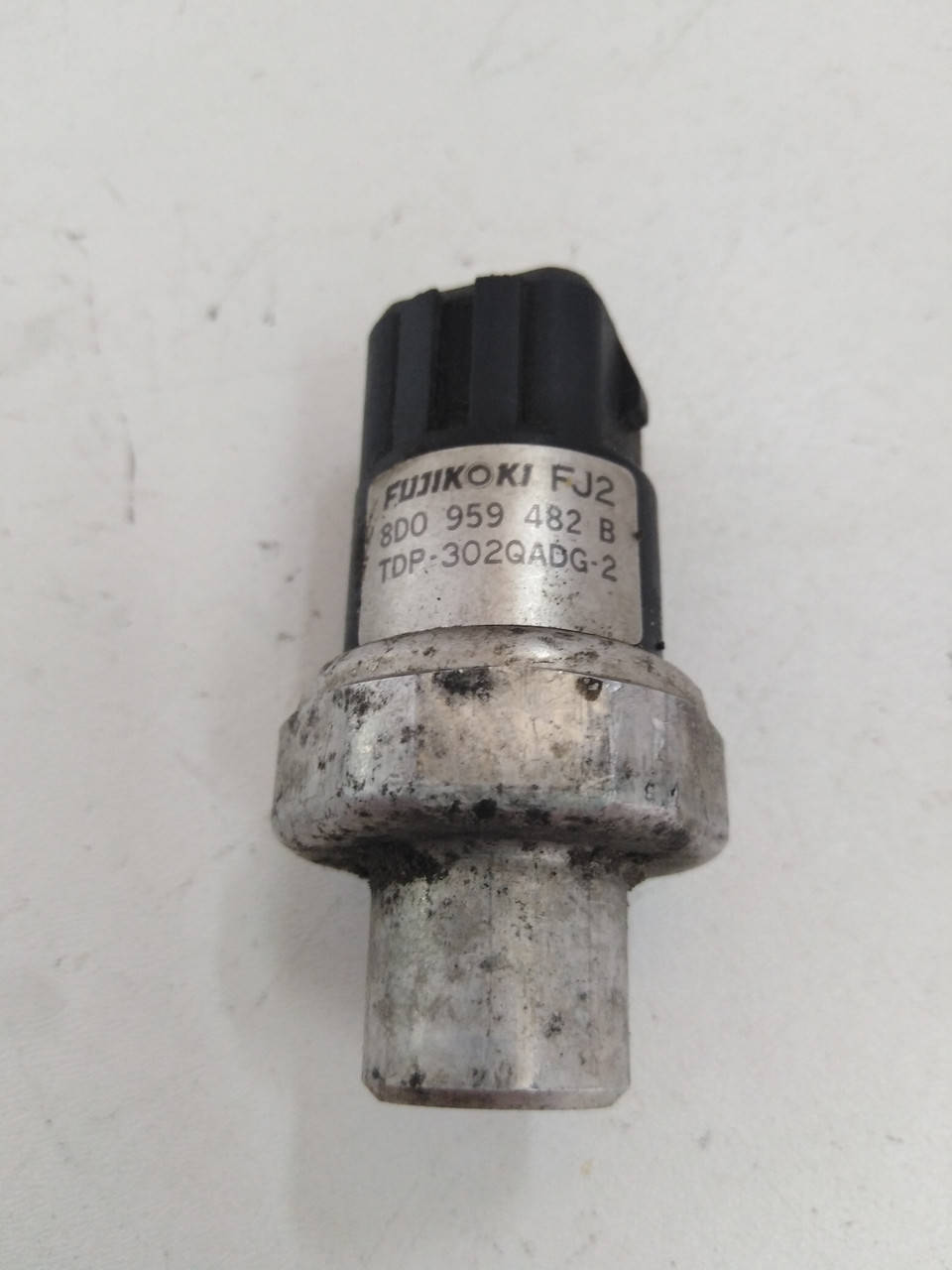 

Датчик кондиционера Volkswagen Passat B5, Audi A4, A6, Пассат Б5, Ауди А4, А6. 8D0959482B.