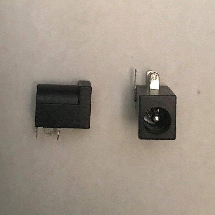 

Гнездо питания 5,5х2,1мм пласт. Монтажное