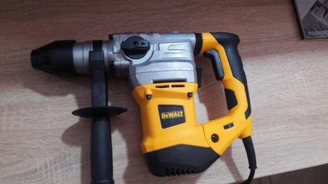 

Перфоратор DeWALT D25481