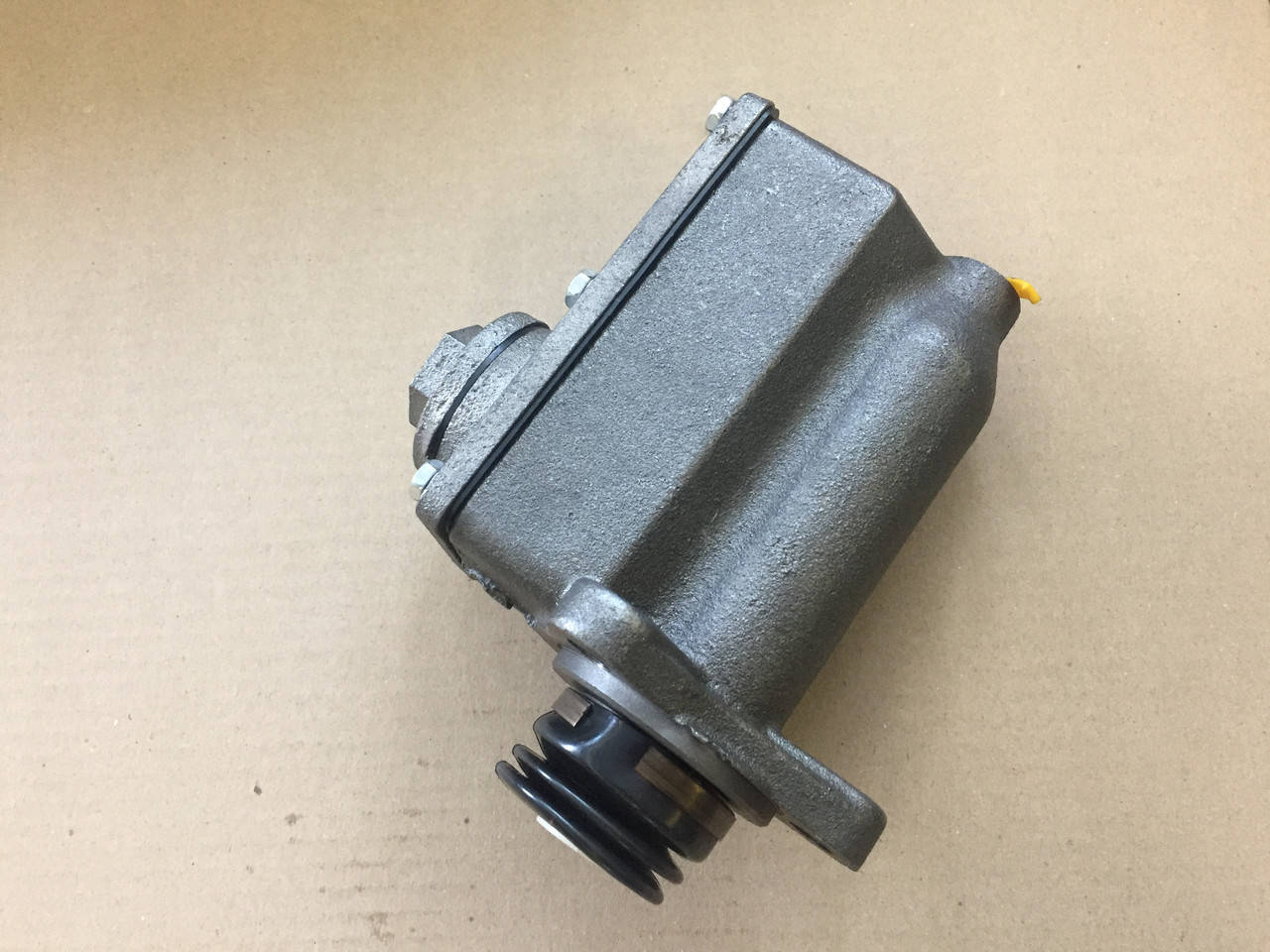 

Цилиндр тормозной главный ГАЗ-53,2401,1-секционный 51-3505010-01