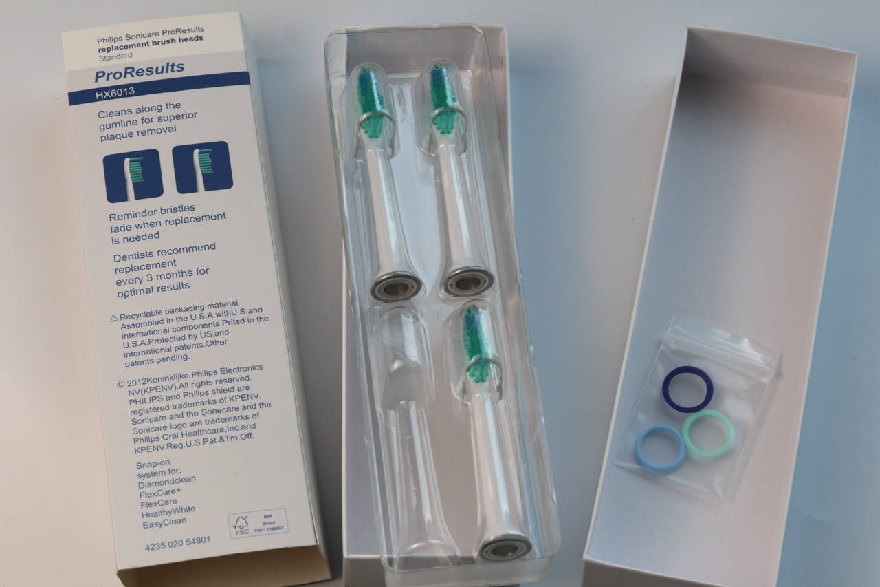 

Насадки для звукової зубної щітки Philips sonicare ProResults