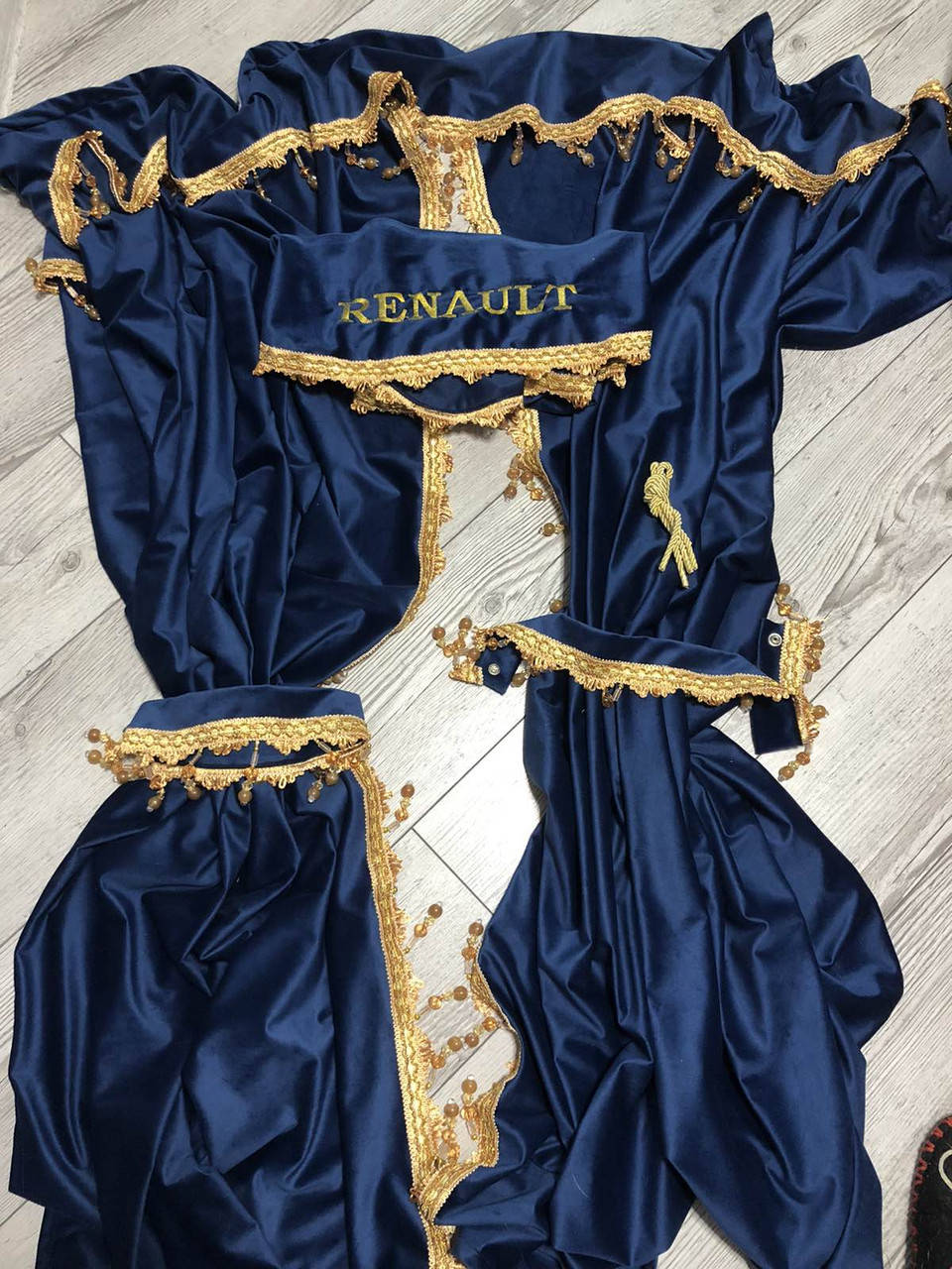 

Шторы лобового и боковых стёкол+задняя спалка RENAULT