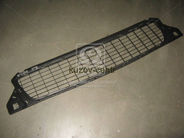 

Решетка в бампер передний средняя Renault DUSTER 10 - , OEM: 041 1921 910 / Решiтка в бамп пер середня REN