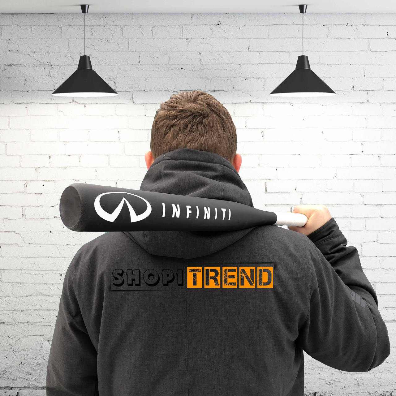 

Бейсбольная бита с маркой Инфинити / Infiniti