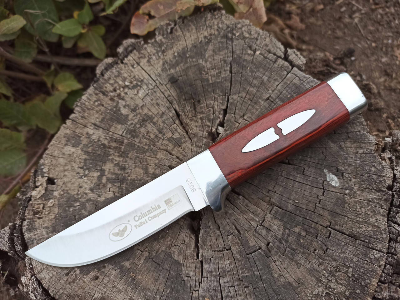 

Нож фиксированный Columbia Лесник