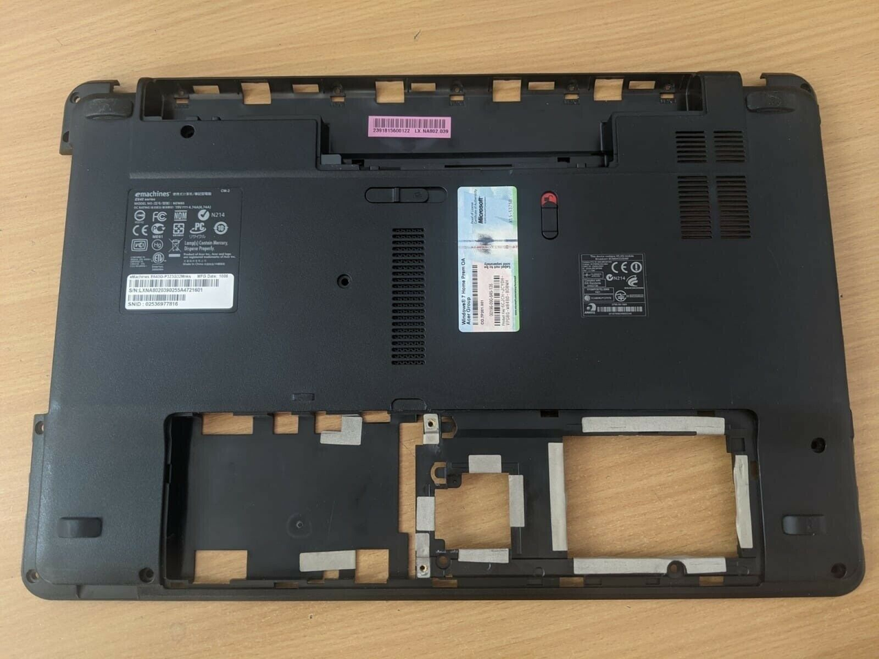 

Acer Emachines e640 Корпус D (нижняя часть корпуса) (AP0CA000510) бу