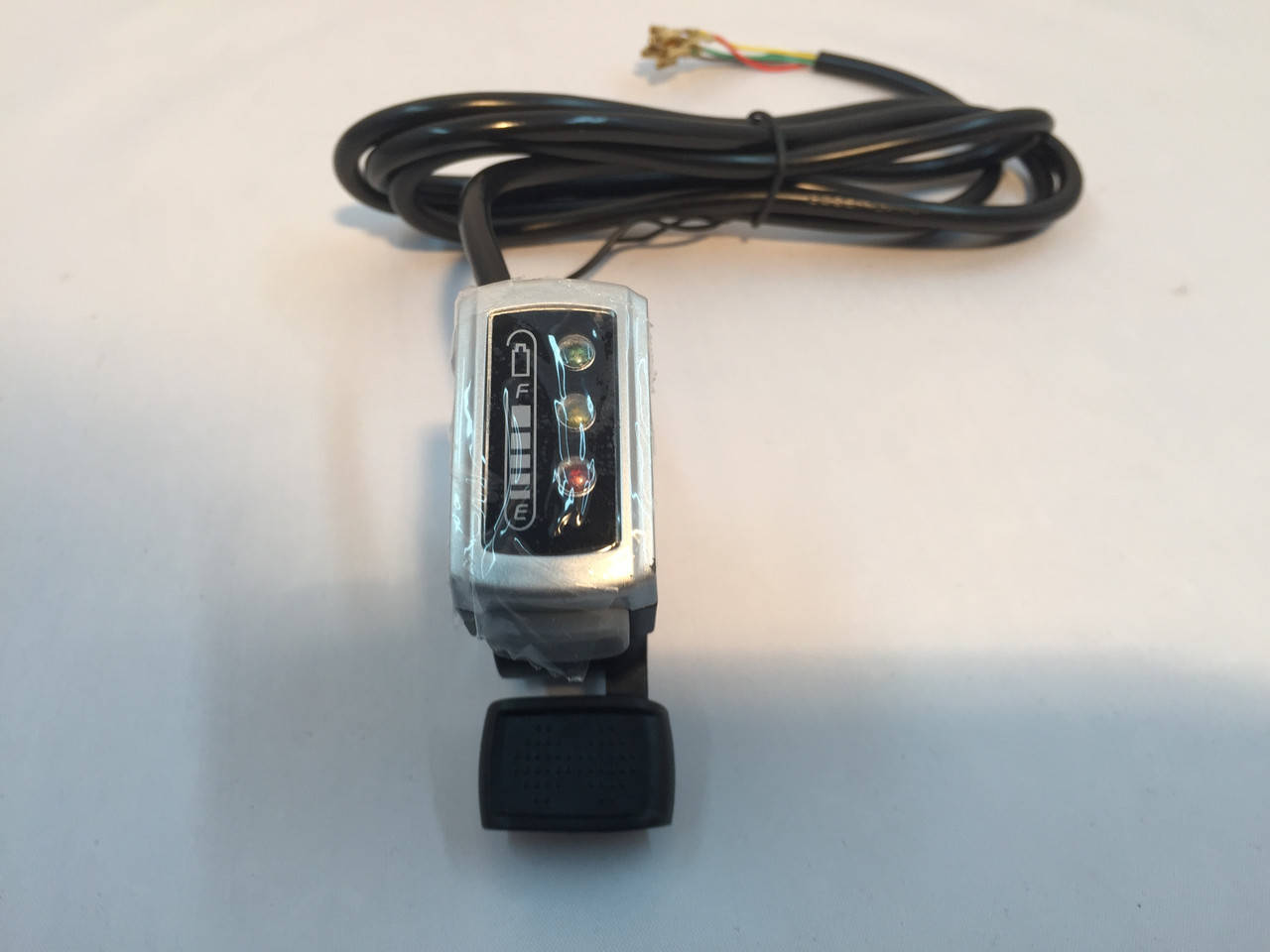 

Ручка газа к электровелосипедам 36V (FT106DX)