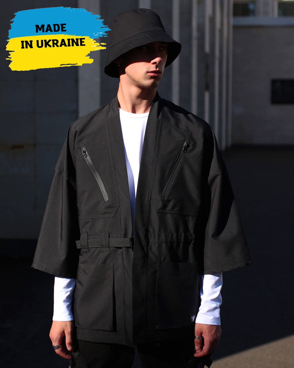 

Кимоно чёрного цвета от бренда ТУР модель Хиори,размер S,M,L,XL