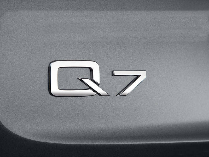 

Шильдик надпись Q7 на крышку багажника AUDI