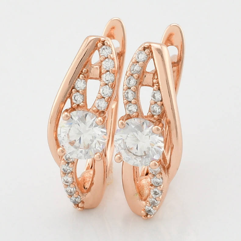 

Серьги 25704 размер 18х5 мм белые фианиты вес 2.9 г позолота РО