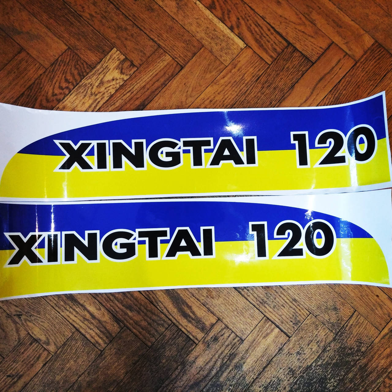 

Наклейки на трактор XINGTAI