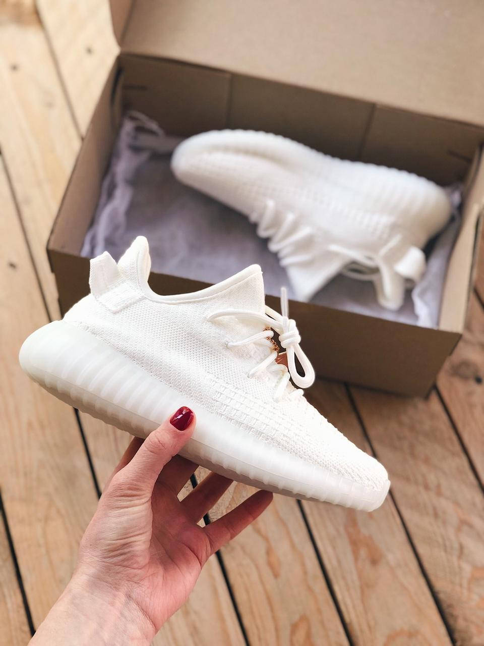 

Женские кроссовки Adidas Yeezy Boost 350 белые, Серый