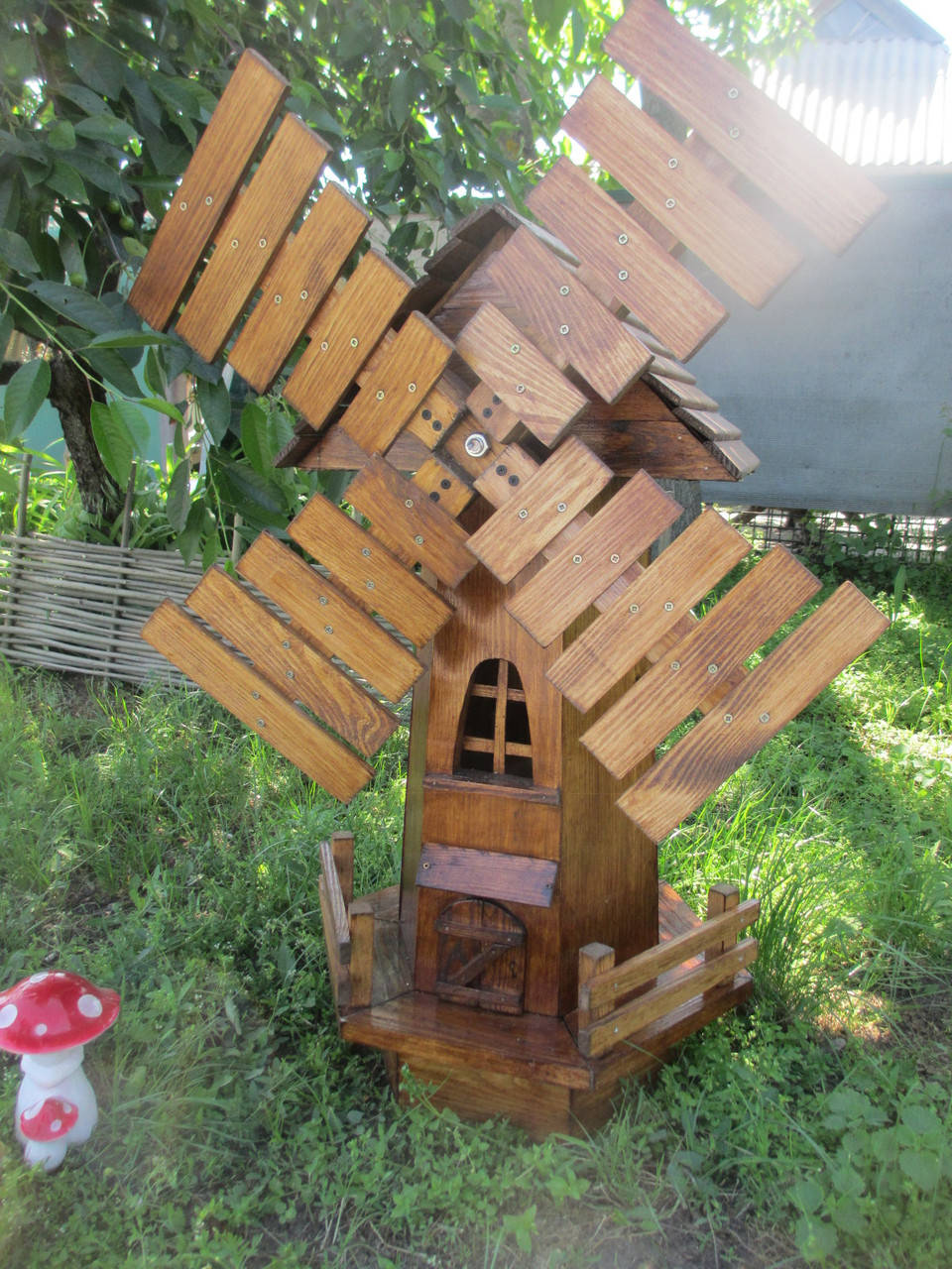 

Мельница шестигранная