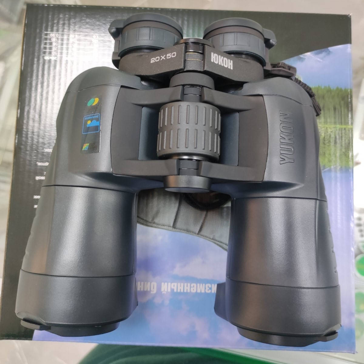 

Бинокль YUKON 20x50, Зелёный