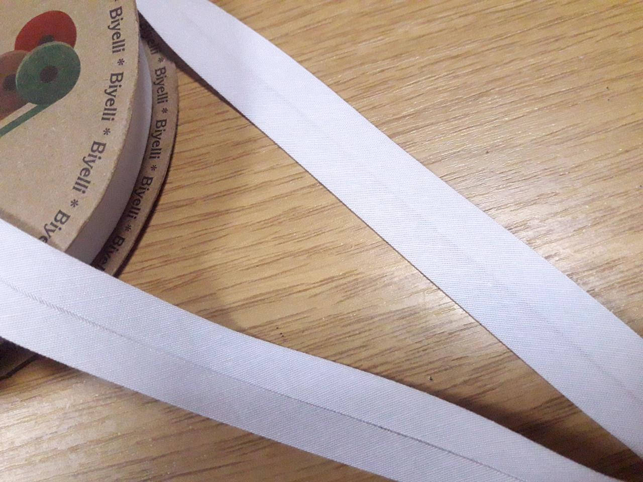 

Бейка лямівка бавовняна 2 см. Біла. Ціна за 1 метр. Косая бейка хлопковая, Белый