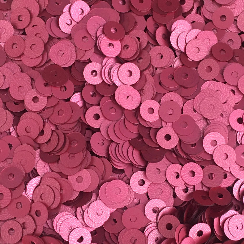 

Пайетки Турция 4 мм. Джеральдин. Металлик матовый. Круглая плоская. Упаковка 5 гр.