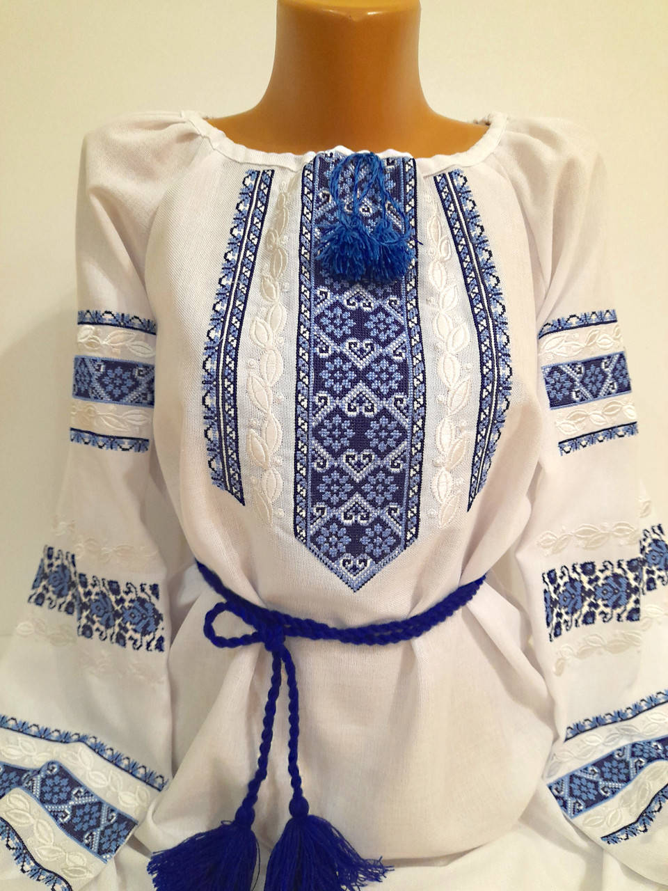 

Вишиванка. Жіноча вишиванка.