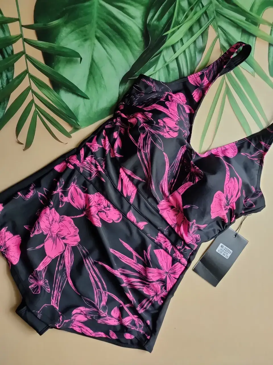 

Купальник слитный 22259 Ксюша Цвет : розовый, голубой, белый Размеры : 56 58 60 62 64