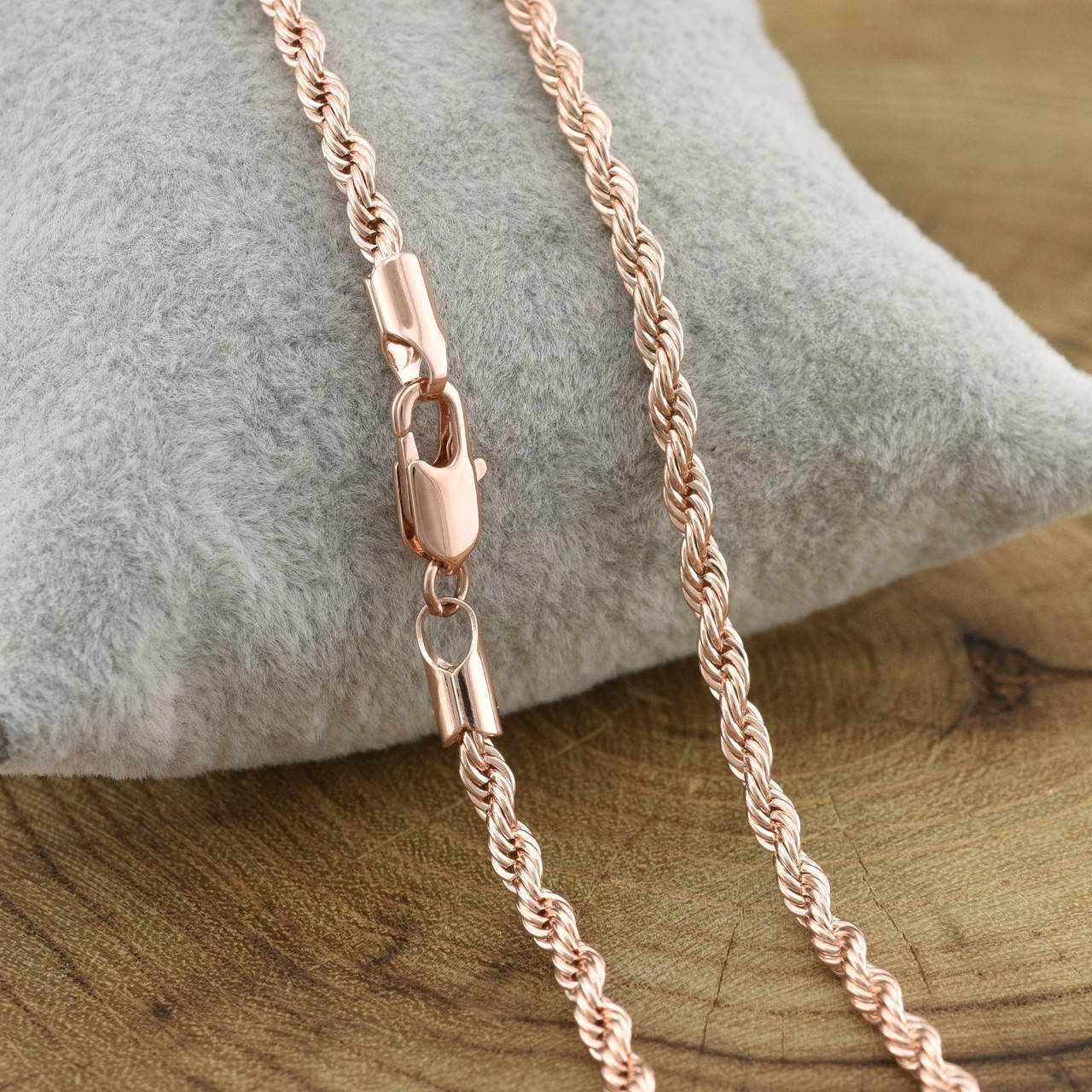 

Цепочка темные пятна длина 50 см ширина 2 мм вес 13.2 г позолота РО